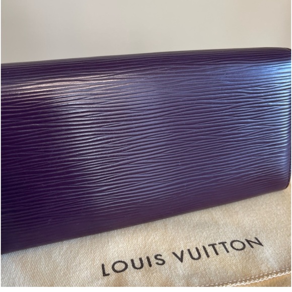 Authentic Louis Vuitton Purple Epi Long Wallet w/Snap Closure 🔥STUNNING🔥 - Picture 5 of 16